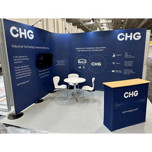 2m high streamline exhibition stand used as an L shape display
