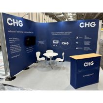 2m high streamline exhibition stand used as an L shape display