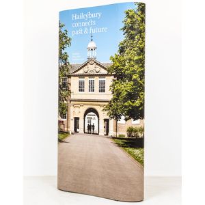 Straight 3x1 pop up display stand with 3 printed panels