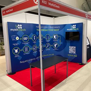 4m wide flexible exhibition stand used in a shell scheme space