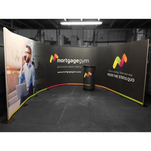 8m wide streamline, flexible display stand 