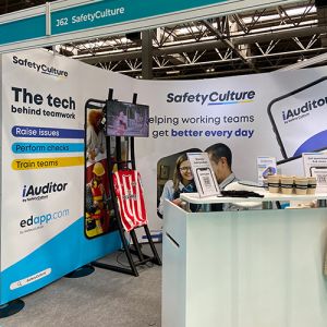 2.4m high curved streamline display used within a shell scheme stand space
